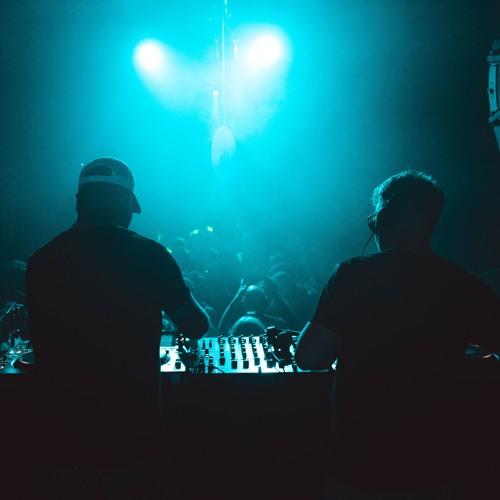 The Prog Lab DJs At The Prog Lab Summer Party Alongside Henry Saiz, Emi Galvan & Jeremy Olander